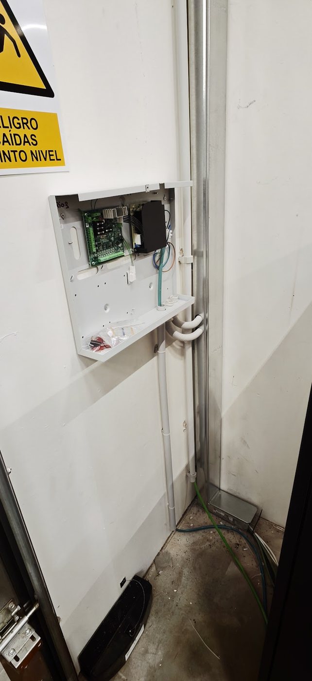 Central de alarma en una instalación AGR
