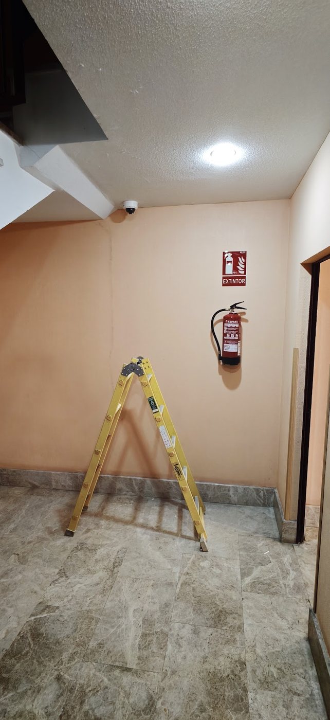Extintor y cámara en una instalación AGR